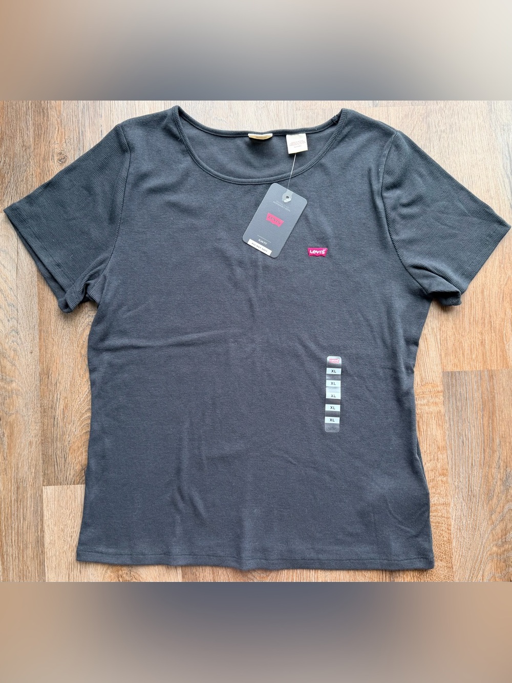 🆕 LEVI’S | Essential Sporty Ribbed Tee | Slim Fit Top | Logo Tee